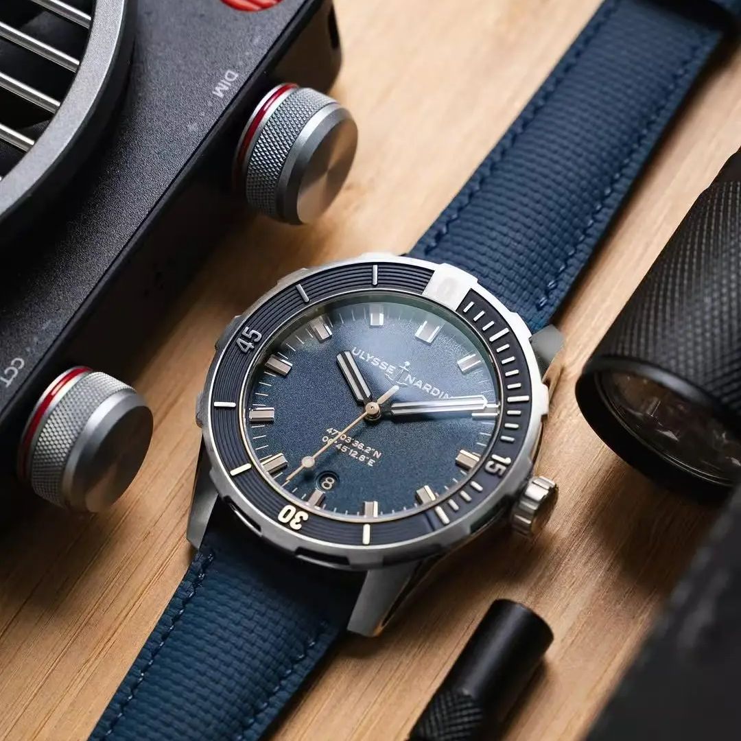 Nieuw ontwerp zeildoek handtek - Cartier Watch Santos recensie en prijs
